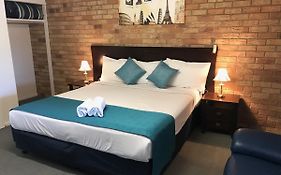 Kipparing Village Motel